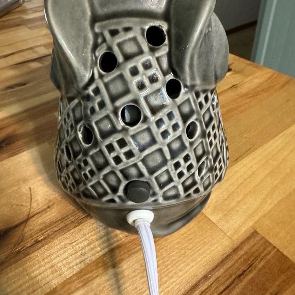 Gray Ceramic Elephant Figurine Night Light Small Bedroom Accent Lamp Zoo Bedroom - Picture 5 of 12